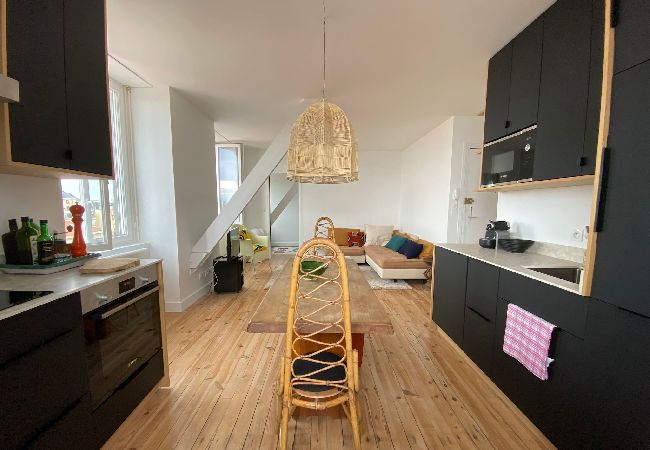 Apartment in Biarritz - ODYSEE DE PI - T3 vue Océan a 180°- Coeur de Btz Apartment in Biarritz - ODYSEE DE PI - T3 vue Océan a 180°- Coeur de Btz