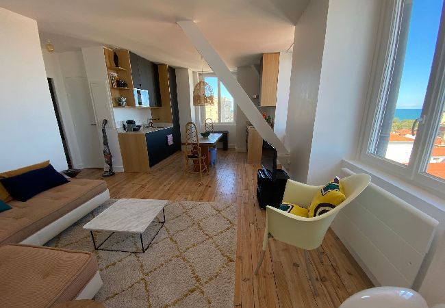 Apartment in Biarritz - ODYSEE DE PI - T3 vue Océan a 180°- Coeur de Btz Apartment in Biarritz - ODYSEE DE PI - T3 vue Océan a 180°- Coeur de Btz